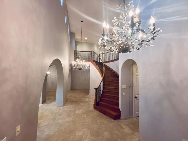 Detail Gallery Image 8 of 58 For 11596 Parkhurst Square, San Diego,  CA 92130 - 6 Beds | 6/1 Baths