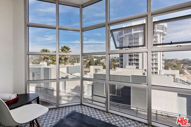 171 N Church Lane, Los Angeles CA: https://media.crmls.org/mediaz/53e803e3-33c7-4d24-b45a-c1c5cde940ad.jpg