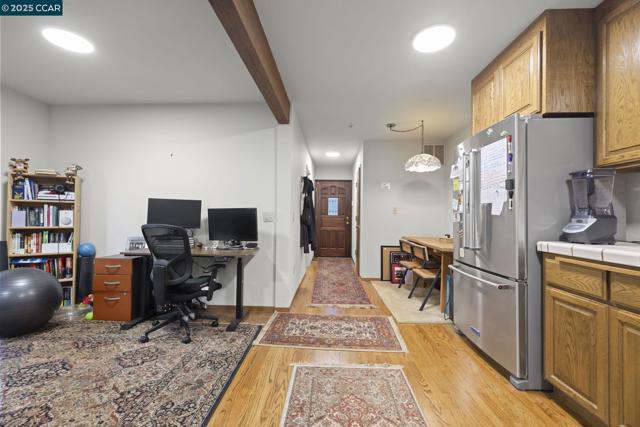 1383 Alvarado Rd, Berkeley CA: https://media.crmls.org/mediaz/53e85b17-98e5-4ef9-b10b-ea00c8becf16.jpg