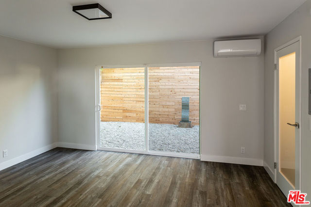 906 HYPERION Avenue, Los Angeles CA: https://media.crmls.org/mediaz/53e8d2e8-6f43-479e-9cd0-60225408d3d6.jpg
