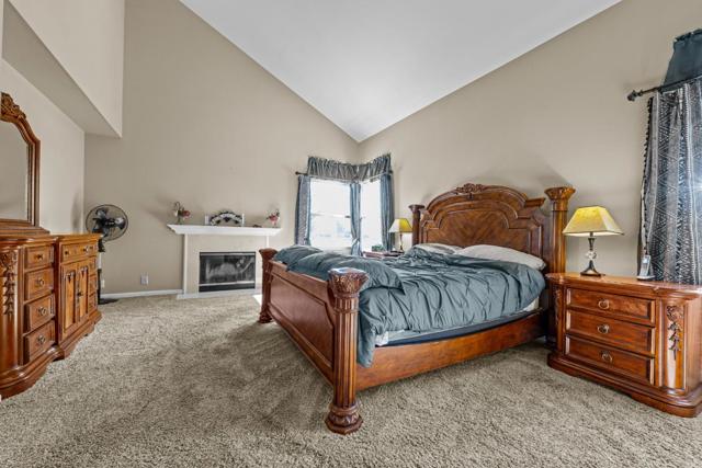 151 Tierra Del Sol, Hollister CA: https://media.crmls.org/mediaz/53e95e1e-2b97-4baf-a089-ce516e996046.jpg