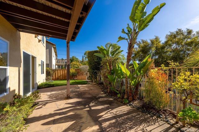 Detail Gallery Image 4 of 28 For 4175 Misty Ridge, San Diego,  CA 92130 - 4 Beds | 2/1 Baths