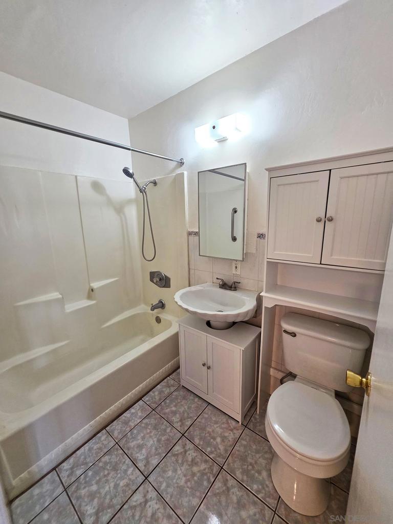 4056 Van Dyke Ave - photo 7