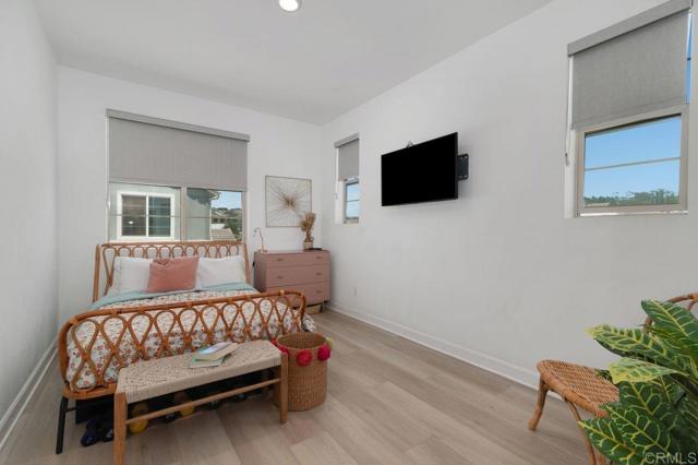 2051 Julie Dawn Place, Escondido CA: https://media.crmls.org/mediaz/53eb3642-c350-49cc-a5f8-473a25d3fff9.jpg