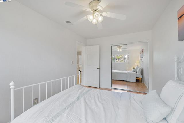 208 Siskiyou Ct, Walnut Creek CA: https://media.crmls.org/mediaz/53ec0bf5-4e74-4b1e-89f7-03dd5beaab16.jpg