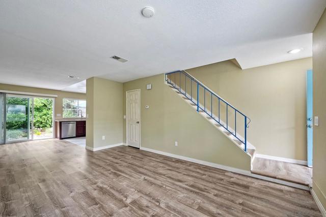 3436 Thunder Dr, Oceanside CA: https://media.crmls.org/mediaz/53ecafdd-5e3c-4532-9229-b1d3e785df2a.jpg