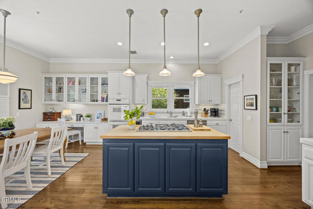 Detail Gallery Image 10 of 42 For 260 W Carter Ave, Sierra Madre,  CA 91024 - 4 Beds | 3/1 Baths