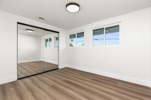 6802 MAURY DR, San Diego CA: https://media.crmls.org/mediaz/53ed5d94-b957-4680-a198-eddc856d1564.jpg