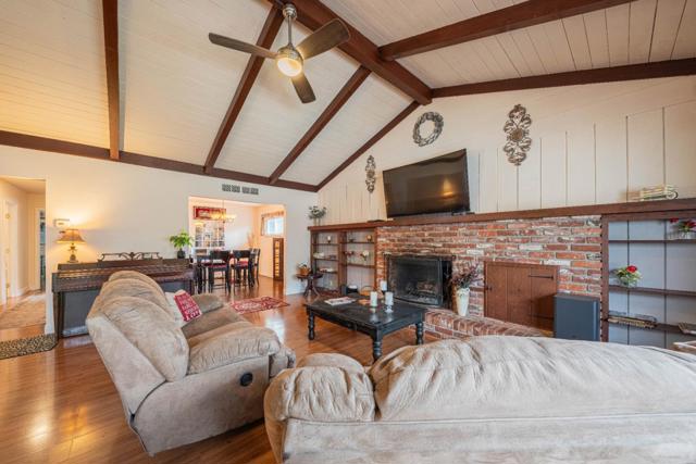 335 Palma Drive, Salinas CA: https://media.crmls.org/mediaz/53edbeba-3093-47fc-ba22-c2ff39f9726b.jpg