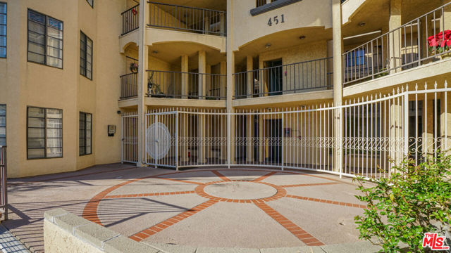 451 Hawthorne Street photo 3
