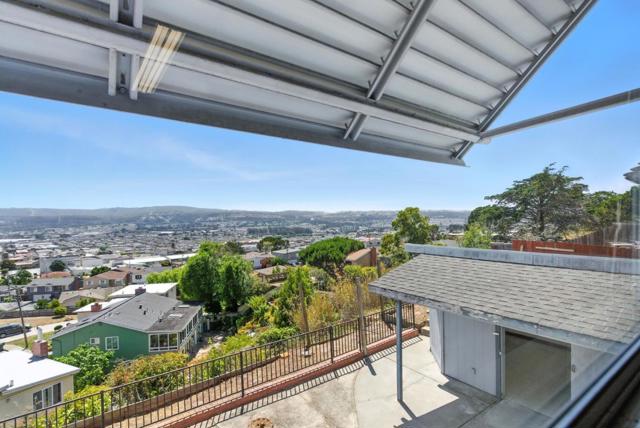 541 Diamond Avenue, South San Francisco CA: https://media.crmls.org/mediaz/53f1060f-ef79-4e9f-a029-0655f923d9f8.jpg