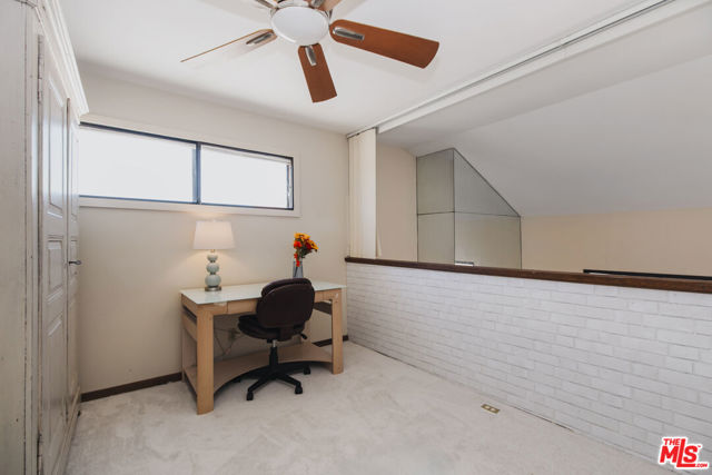 8180 Manitoba Street, Playa del Rey CA: https://media.crmls.org/mediaz/53f12aaf-baed-45ce-a666-75c4a9826035.jpg