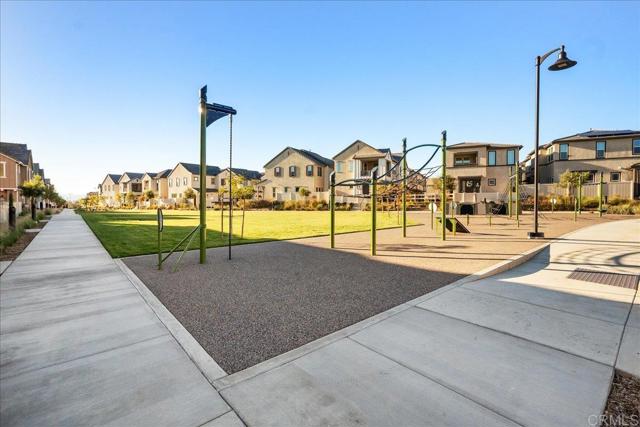 39532 Tannat Drive, Temecula CA: https://media.crmls.org/mediaz/53f13477-8367-400a-99a7-d28486991103.jpg