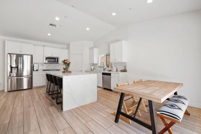 42939 Cowboy Court, Indio CA: https://media.crmls.org/mediaz/53f225ef-f063-45fb-8ad8-ae8c1157151c.jpg