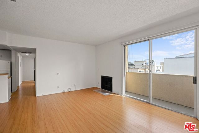 1920 Overland Avenue, Los Angeles CA: https://media.crmls.org/mediaz/53f3174c-7f9e-47b2-839d-f5598801e478.jpg