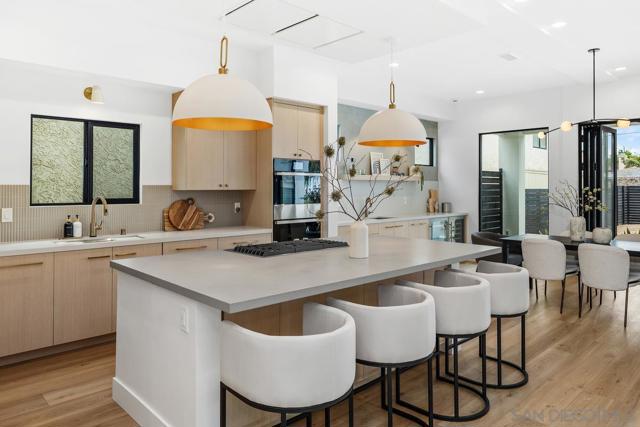 1826 Galveston St, San Diego CA: https://media.crmls.org/mediaz/53f35723-abe9-41d9-94a0-14382683e551.jpg