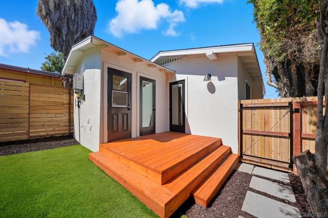 Image 10 of 16 For 3621 Collier Ave.