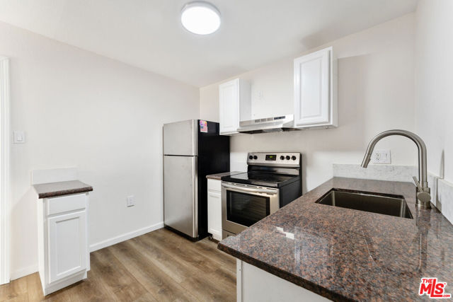 9256 6th Avenue, Hesperia CA: https://media.crmls.org/mediaz/53f3c078-570d-4b01-9e8a-df2469104775.jpg
