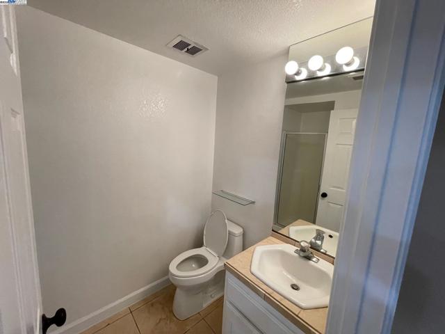 706 Widgeon St, Foster City CA: https://media.crmls.org/mediaz/53f43418-09c5-4f60-8e1b-0fa3f1b83590.jpg