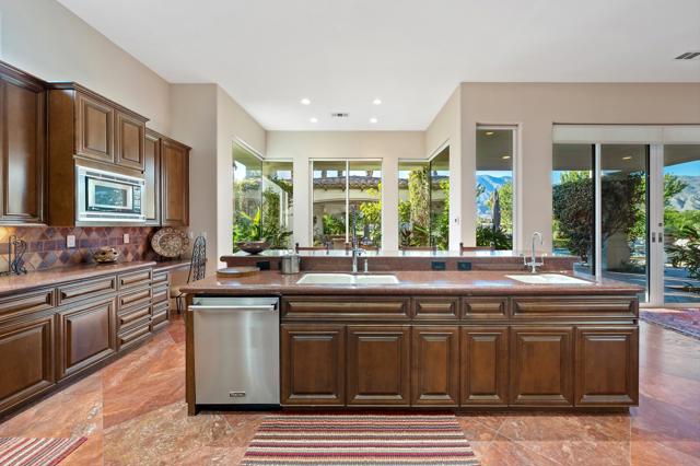 80935 Weiskopf, La Quinta CA: https://media.crmls.org/mediaz/53f4a0f2-fdb5-4361-ae73-3878a7e873c4.jpg