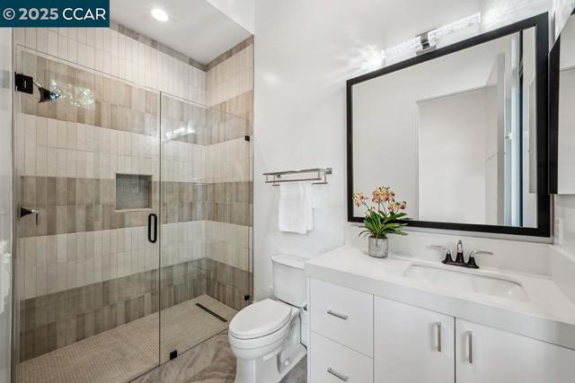2990 Limestone Rd, Alamo CA: https://media.crmls.org/mediaz/53f4f73e-2c89-4a66-9fa5-08ae70c5cfcb.jpg