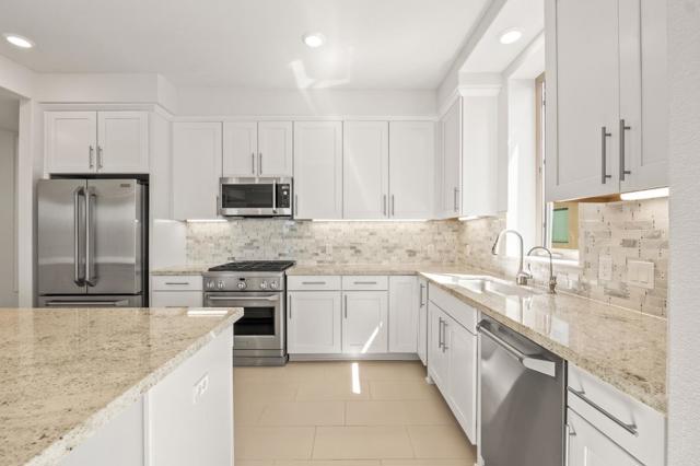 718 Eppleton Lane, Foster City CA: https://media.crmls.org/mediaz/53f618bf-eda1-40cb-ac61-e39b059b584b.jpg