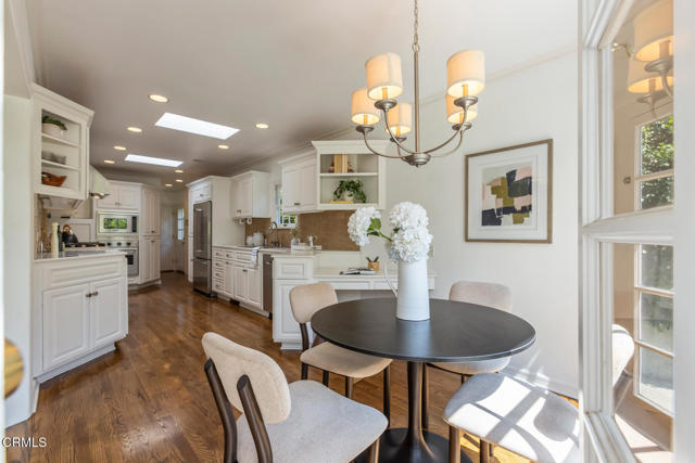 4650 Encinas Drive, La Canada Flintridge CA: https://media.crmls.org/mediaz/53f643bc-2d48-47e6-98de-ec96a21bf042.jpg