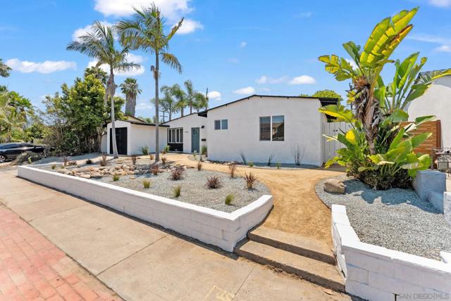 4316 Clairemont Dr, San Diego CA: https://media.crmls.org/mediaz/53f6ab35-64c1-4d1c-b27e-c89498a9c39d.jpg