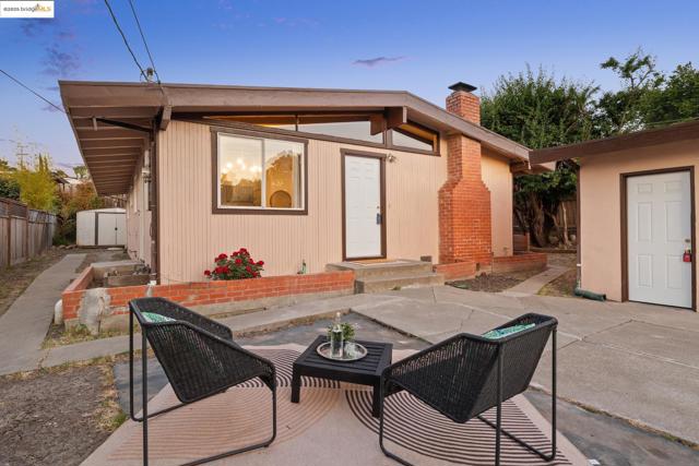 2590 Kavanagh Rd, San Pablo CA: https://media.crmls.org/mediaz/53f6d404-c594-43e7-8918-6f0e23c4af7e.jpg