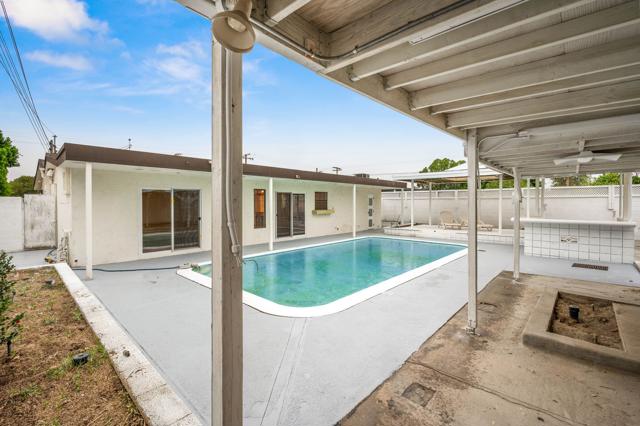 43419 Deglet Noor Street, Indio CA: https://media.crmls.org/mediaz/53f7160e-a0c9-4f8f-b89f-8b630cff1589.jpg