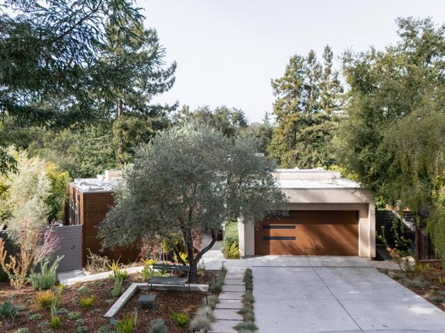 454 Cypress Drive, Los Altos CA: https://media.crmls.org/mediaz/53f778cb-dc9b-47ad-bd60-6cf6c6446534.jpg