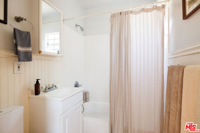 5009 Stratford Road photo 12