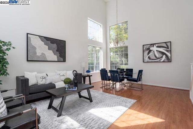 Image 3 of 46 For 220 Bridgehead Ln