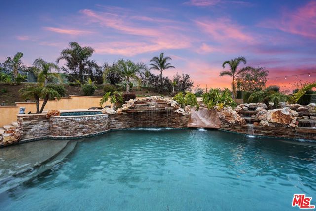 5105 Via El Cerro, Newbury Park CA: https://media.crmls.org/mediaz/53f7e93b-baad-4d40-8258-36ba4cafb03d.jpg