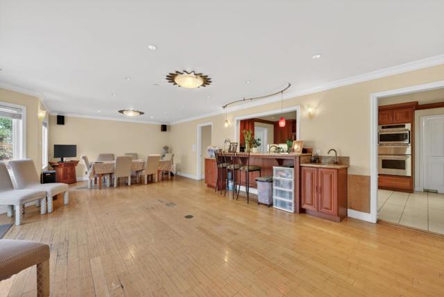 746 Jacaranda Circle, Hillsborough CA: https://media.crmls.org/mediaz/53f7f880-c84e-4ab4-875b-c99ba16c7a6d.jpg