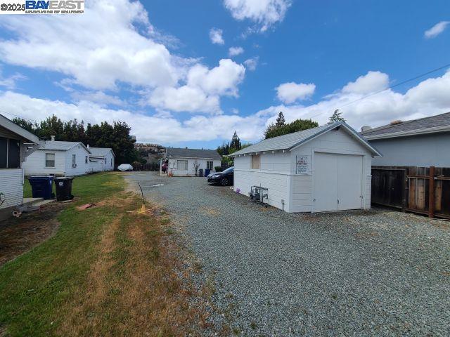19979 Wisteria St, Castro Valley CA: https://media.crmls.org/mediaz/53f8813a-0759-4a33-9c30-4b7b7b6eaa7e.jpg