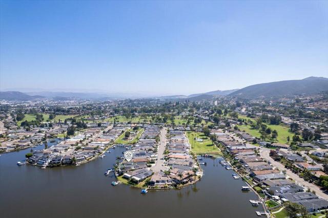 1462 La Loma Drive, San Marcos CA: https://media.crmls.org/mediaz/53fa0c79-ed34-49ad-aab6-a48fb79d782c.jpg