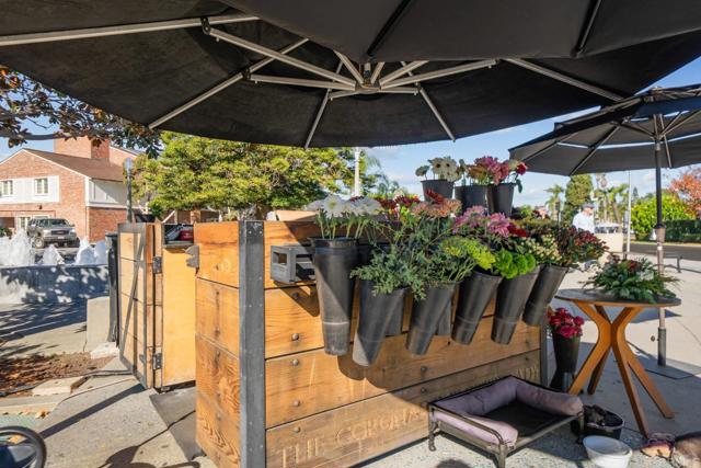 1050 Orange ave, Coronado CA: https://media.crmls.org/mediaz/53fa3fa2-3fe6-4a62-a53f-94c8df699f37.jpg