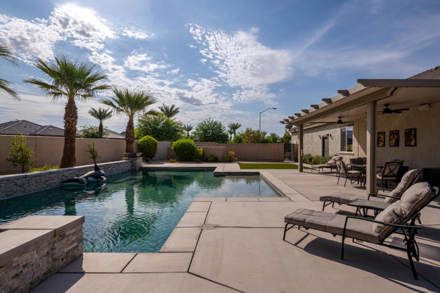 42897 Cusino Court, Indio CA: https://media.crmls.org/mediaz/53fba1f5-9def-4c52-9de0-e0c1c64bb67b.jpg