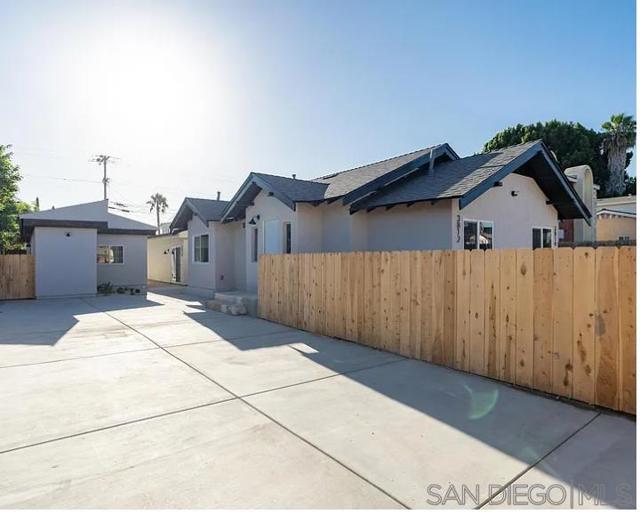 3808 14 46Th St, San Diego CA: https://media.crmls.org/mediaz/53fd33b8-f290-4007-9235-94a7c754d8d5.jpg
