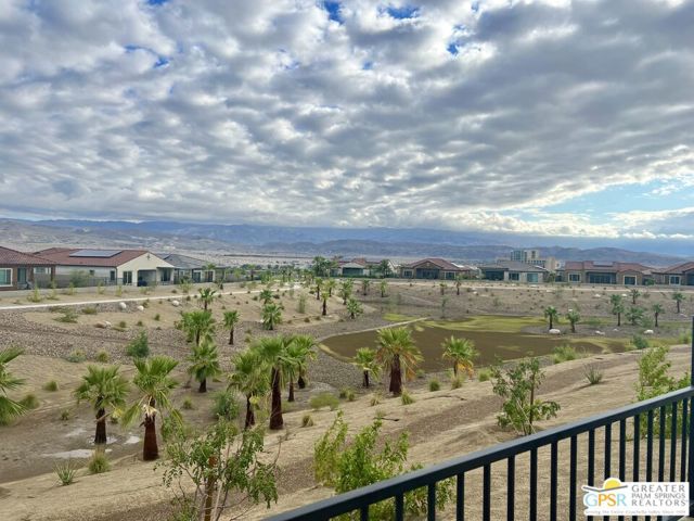 101 Zinfandel, Rancho Mirage CA: https://media.crmls.org/mediaz/53fe3416-add3-4f37-883c-842934ad5857.jpg