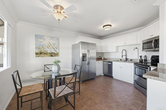 Detail Gallery Image 11 of 32 For 3573 Paseo De Los Californianos #273,  Oceanside,  CA 92056 - 1 Beds | 1 Baths