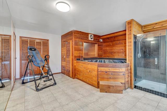 Detail Gallery Image 17 of 35 For 2702 Country Club Dr, Escondido,  CA 92029 - 4 Beds | 3 Baths