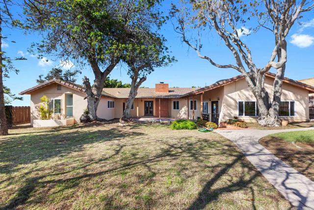 513 Canyon Drive, Solana Beach CA: https://media.crmls.org/mediaz/54000ade-8f7b-4a19-af7a-d04e8f9c699d.jpg