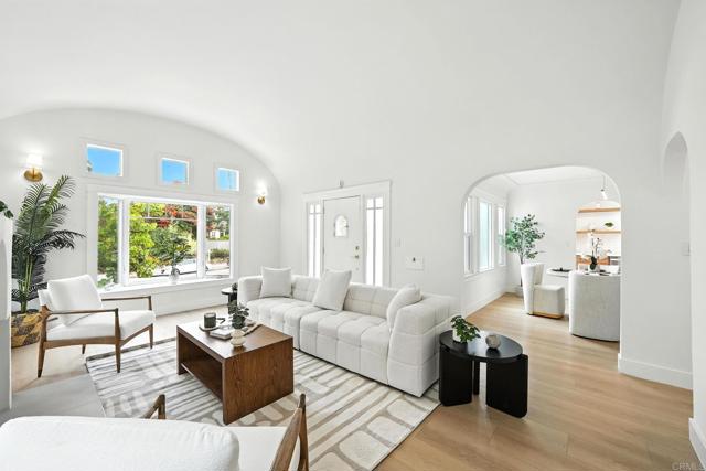 4551 Maryland Street, San Diego CA: https://media.crmls.org/mediaz/54001de5-c544-4316-83fe-b2a87f9a3afd.jpg