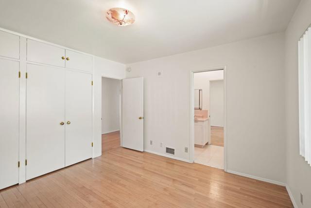 108 W Kenneth Road, Glendale CA: https://media.crmls.org/mediaz/54004273-e20f-46e1-ba9a-645515b0757f.jpg