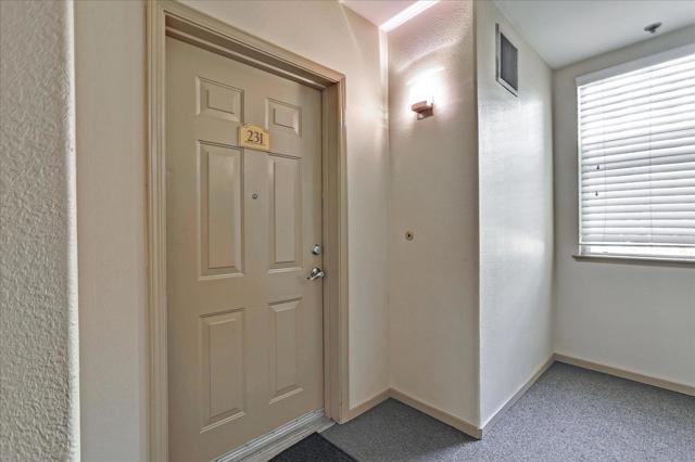 952 S 11th Street, San Jose CA: https://media.crmls.org/mediaz/54004edd-85a7-4022-921c-9f63db973cb6.jpg