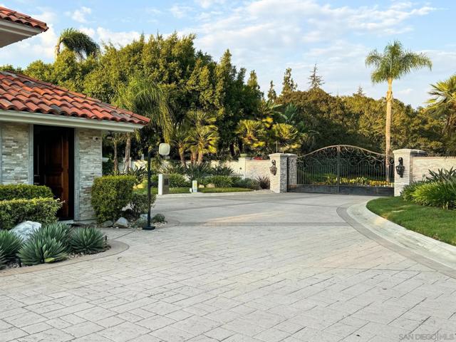 Image 55 of 75 For 6998 Rancho La Cima Drive
