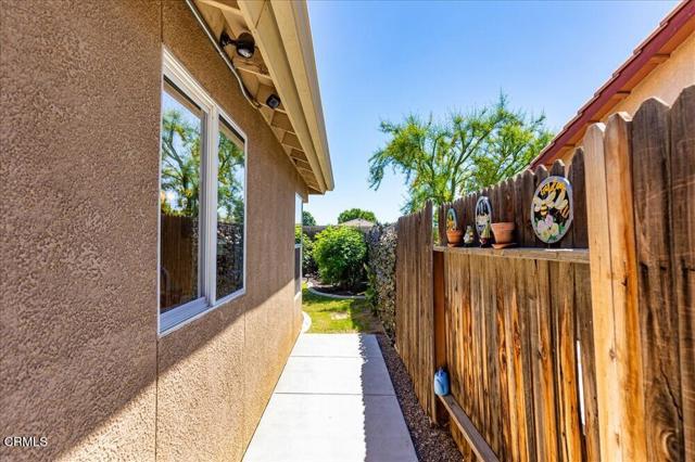 Detail Gallery Image 33 of 46 For 5813 Ragusa Ln, Bakersfield,  CA 93308 - 3 Beds | 2 Baths