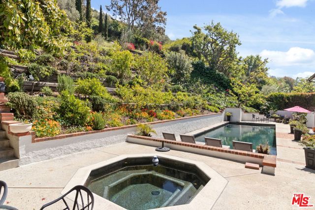 Drew Fenton | 1060 Chantilly Road Los Angeles CA | MLS: 7138387